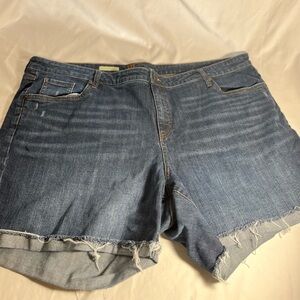 "KUT Dark Jean Shorts ""Katy Boyfriend Short"" Front and Back Pockets Size 22W"